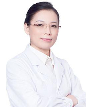 李四